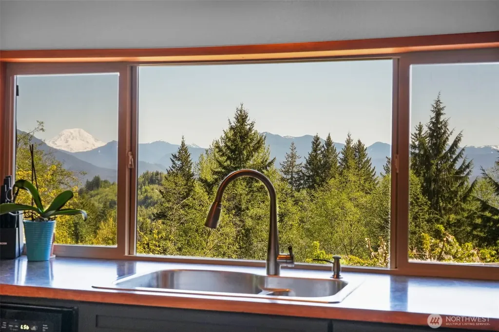 289 Long And Winding Road Randle WA 98377