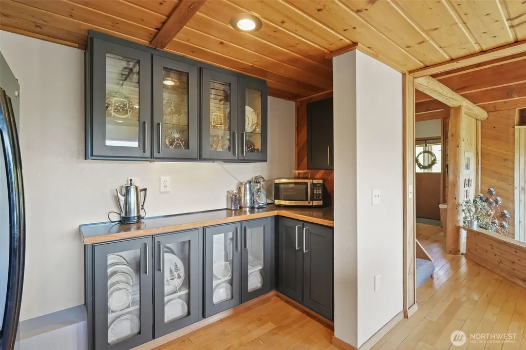 289 Long And Winding Road Randle WA 98377