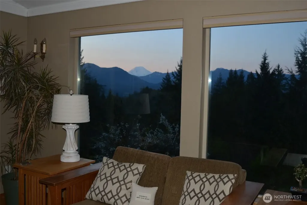 289 Long And Winding Road Randle WA 98377