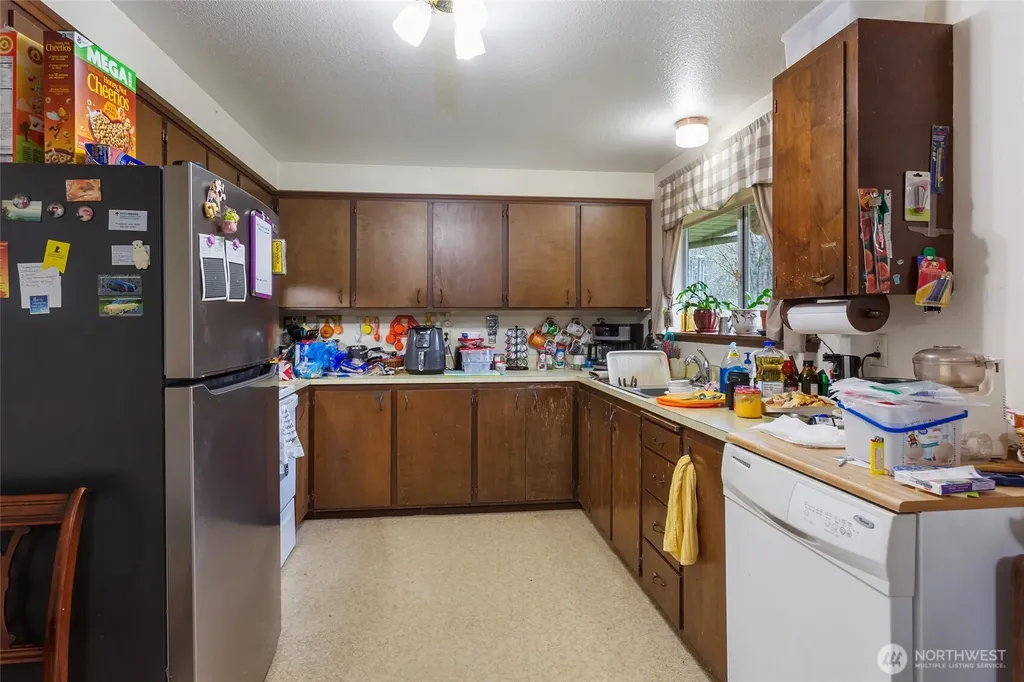 12321 155th Avenue NE Arlington WA 98223