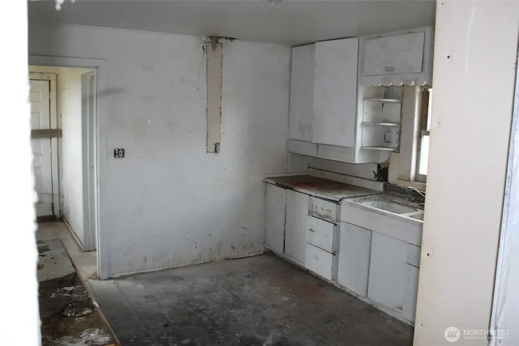 113 S Lutcher Avenue Lind WA 99341