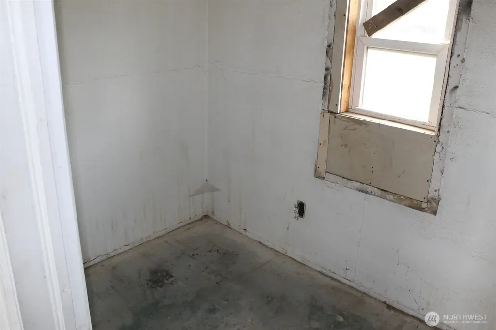 113 S Lutcher Avenue Lind WA 99341