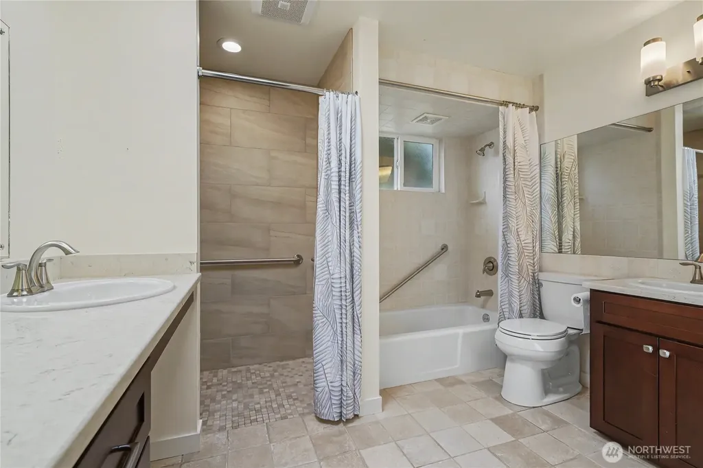 204 SW 298th Place Federal Way WA 98023