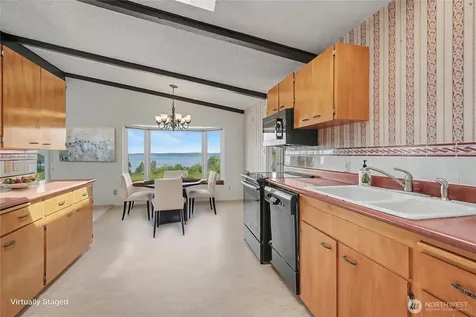 204 SW 298th Place Federal Way WA 98023