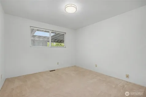 204 SW 298th Place Federal Way WA 98023