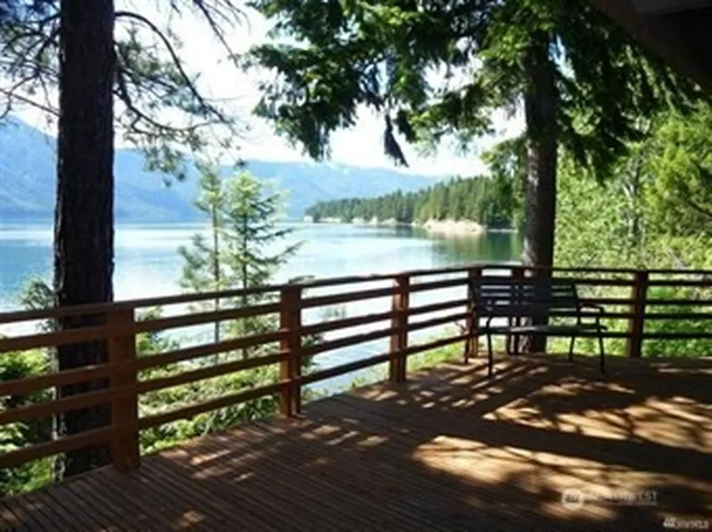 1211 Pine Loch Sun Drive Ronald WA 98940