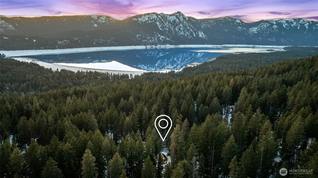 1211 Pine Loch Sun Drive Ronald WA 98940