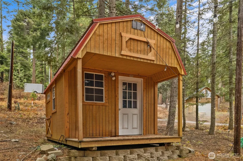 1211 Pine Loch Sun Drive Ronald WA 98940