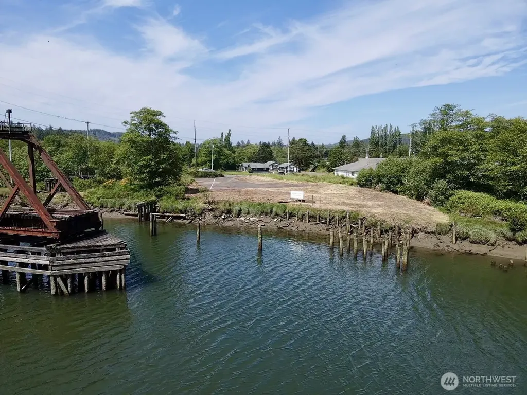 1010 Division Street Hoquiam WA 98550