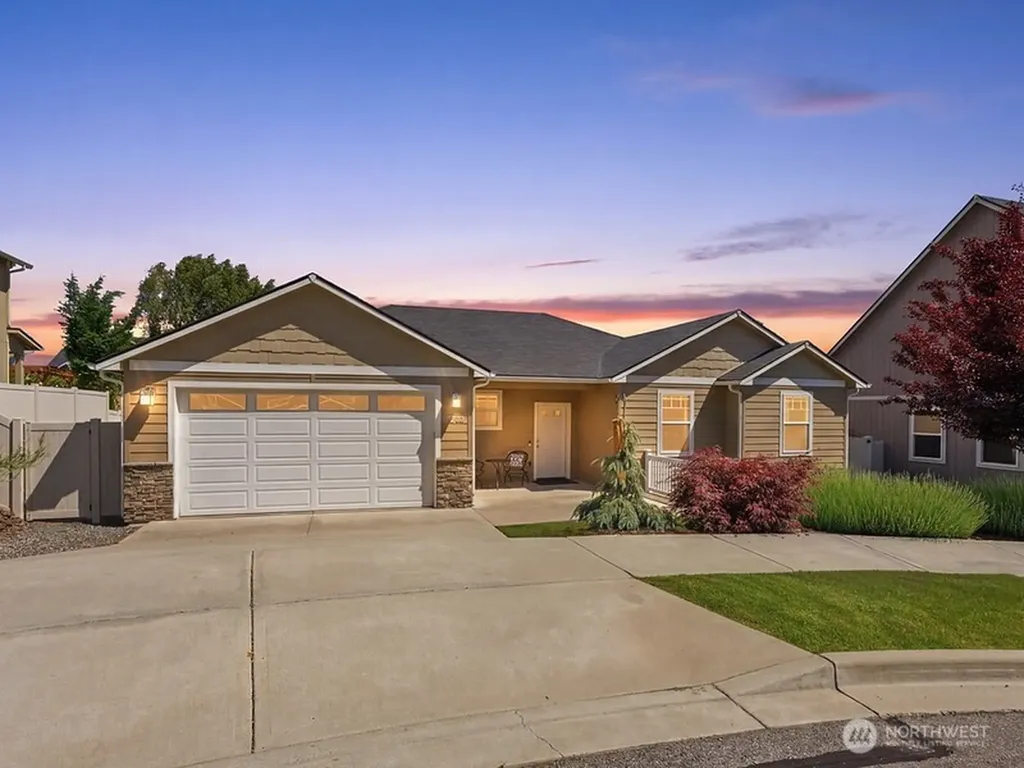 1738 Skylar Court Wenatchee WA 98801