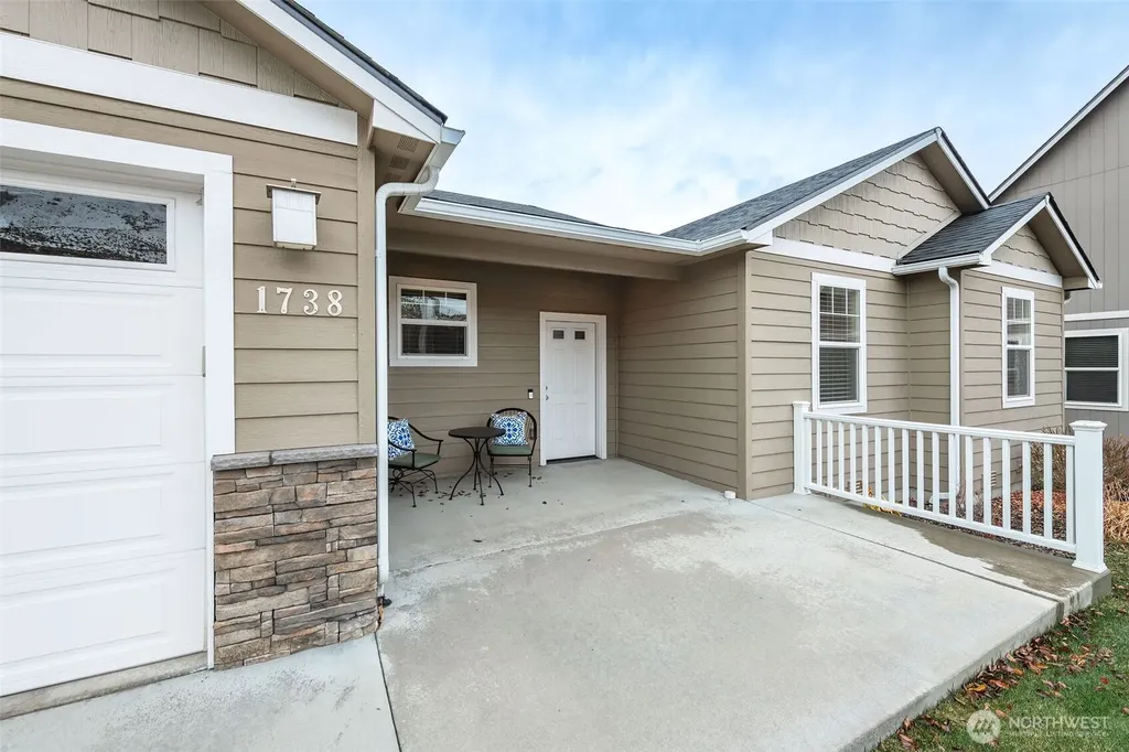 1738 Skylar Court Wenatchee WA 98801