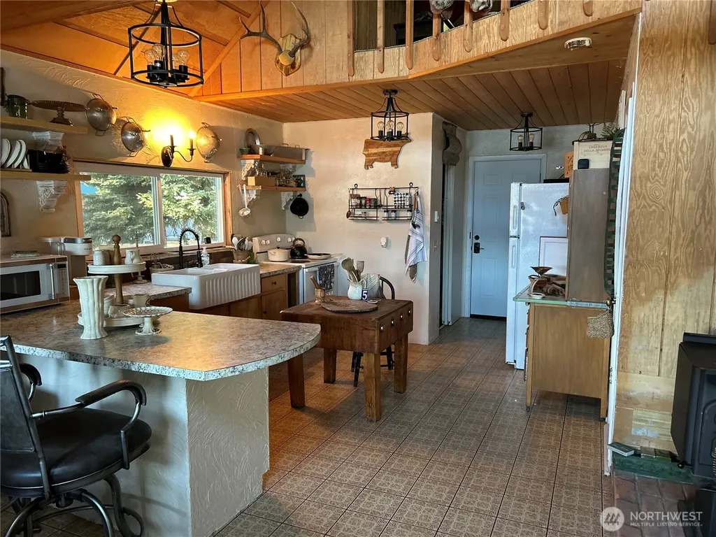 5 Moore Riverside WA 98840