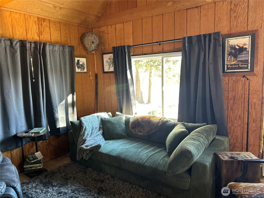 5 Moore Riverside WA 98840