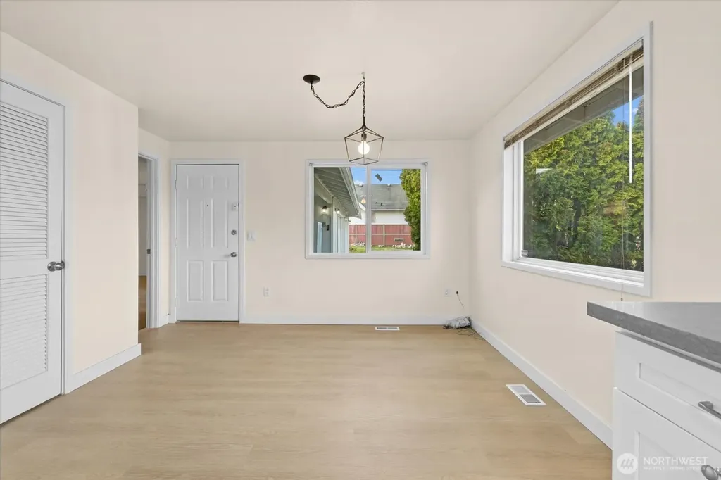 5402 Yakima Avenue Tacoma WA 98408