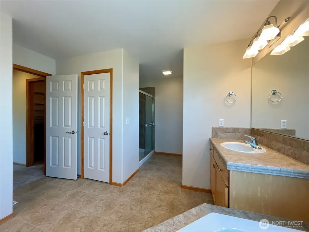 1118 S 36th Street Renton WA 98055
