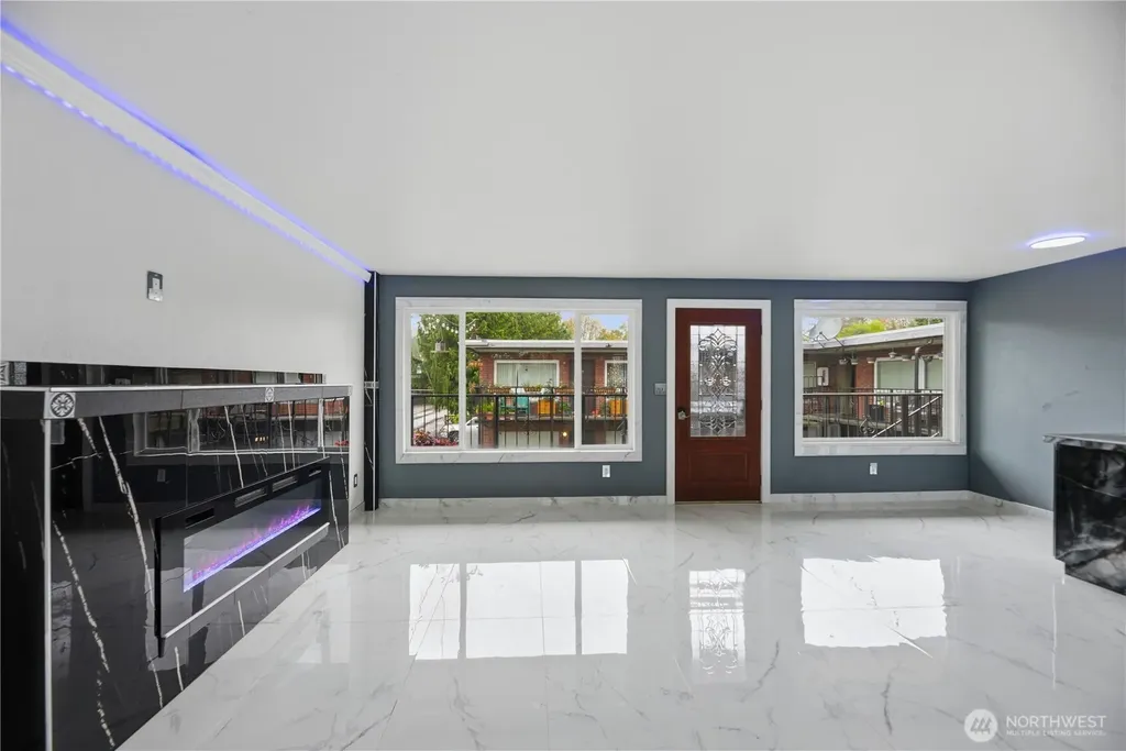 748 S Cloverdale Street Seattle WA 98108