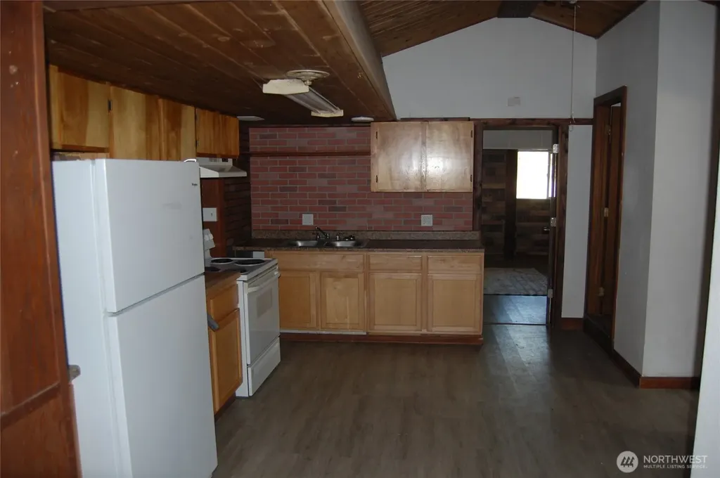 117 E Lake Street Conconully WA 98819