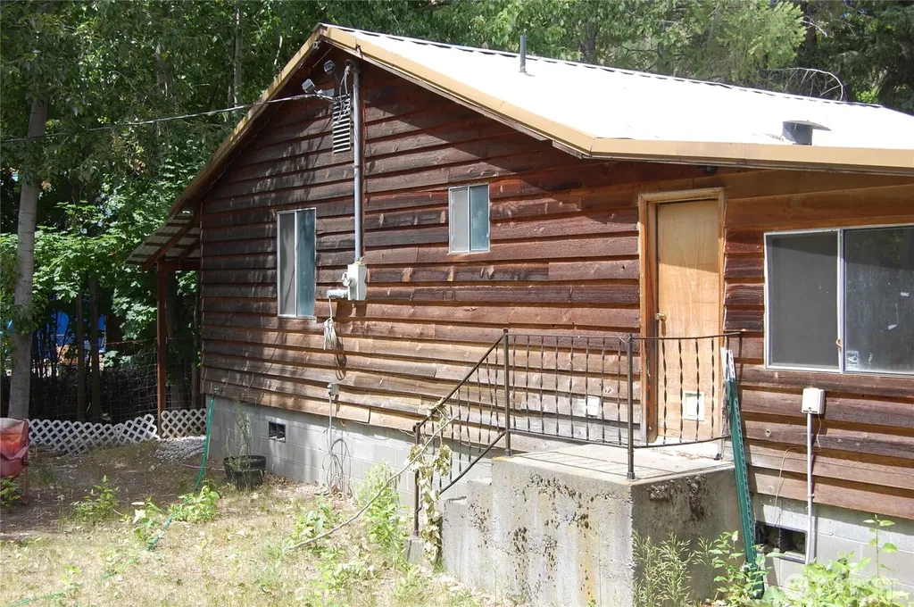117 E Lake Street Conconully WA 98819
