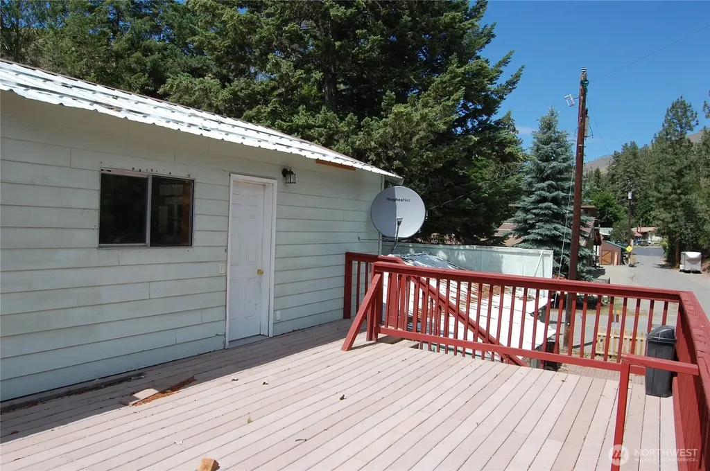 117 E Lake Street Conconully WA 98819