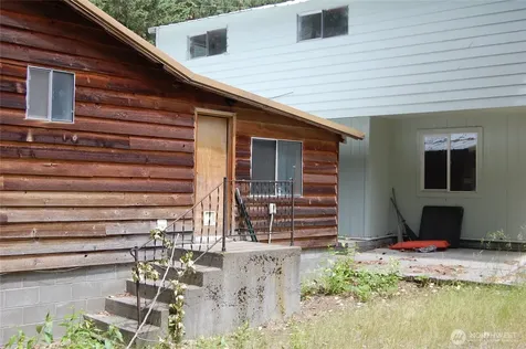 117 E Lake Street Conconully WA 98819