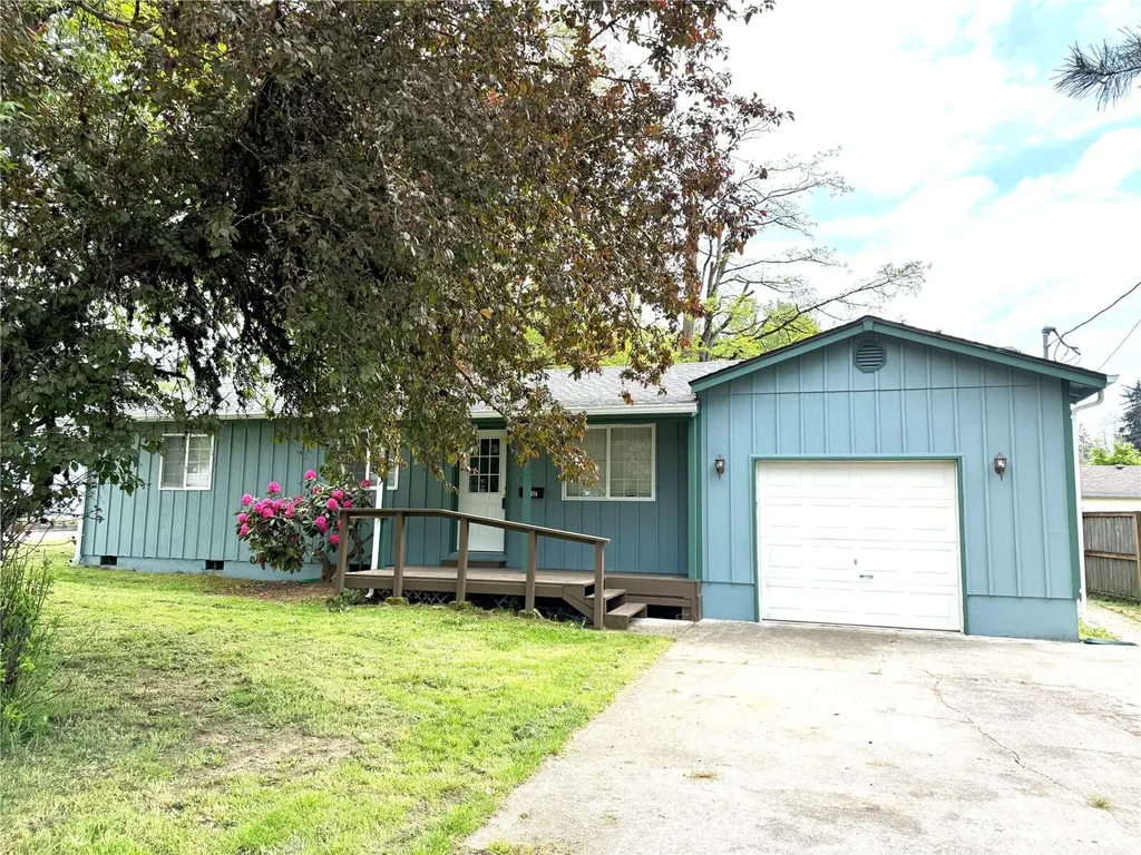 912 Marion Street Centralia WA 98531