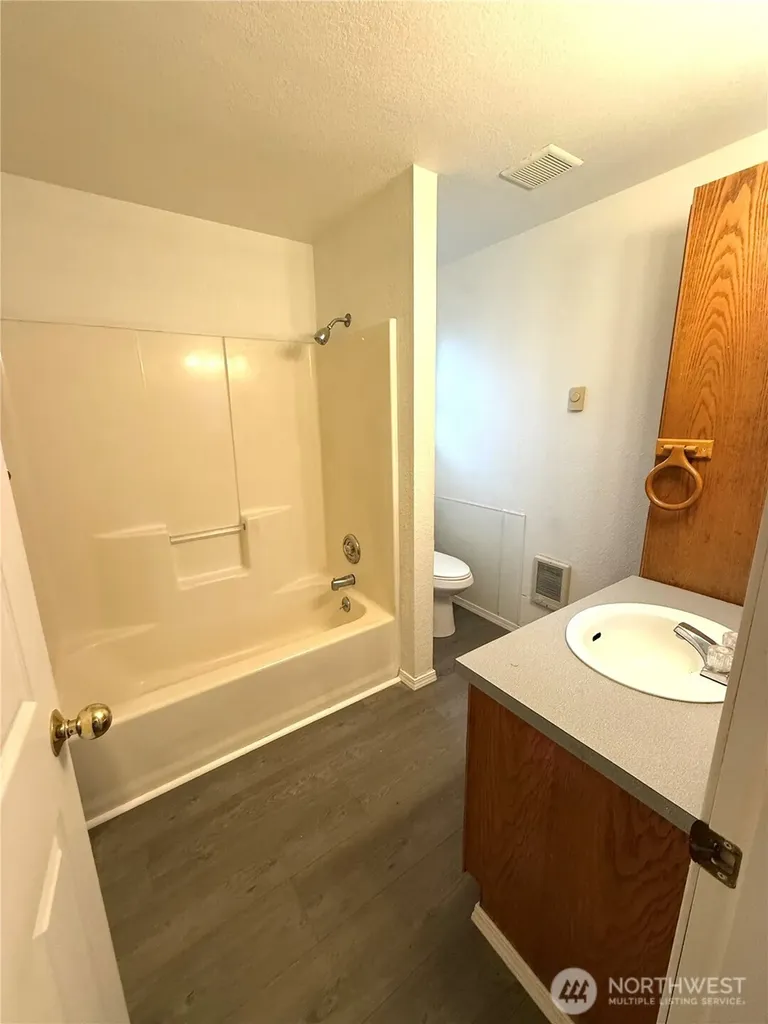 912 Marion Street Centralia WA 98531