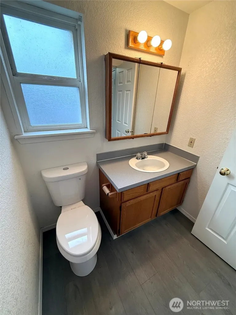 912 Marion Street Centralia WA 98531