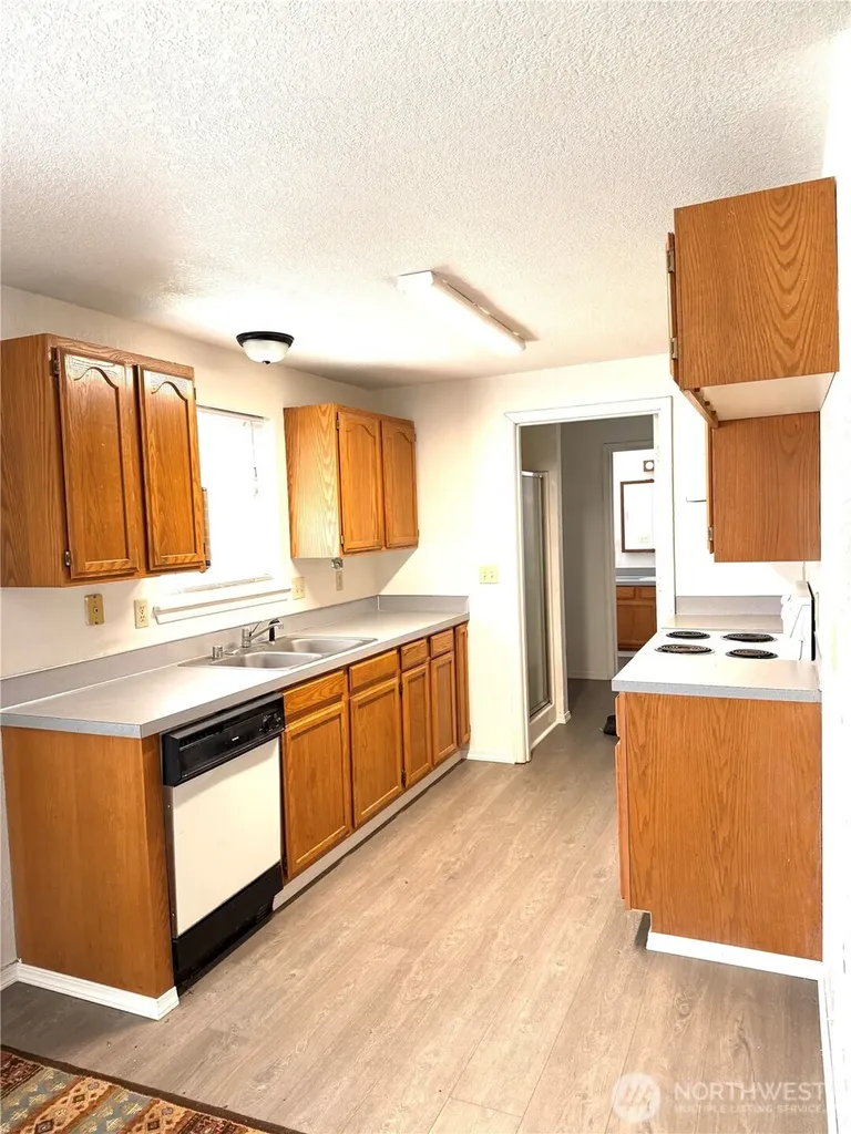912 Marion Street Centralia WA 98531