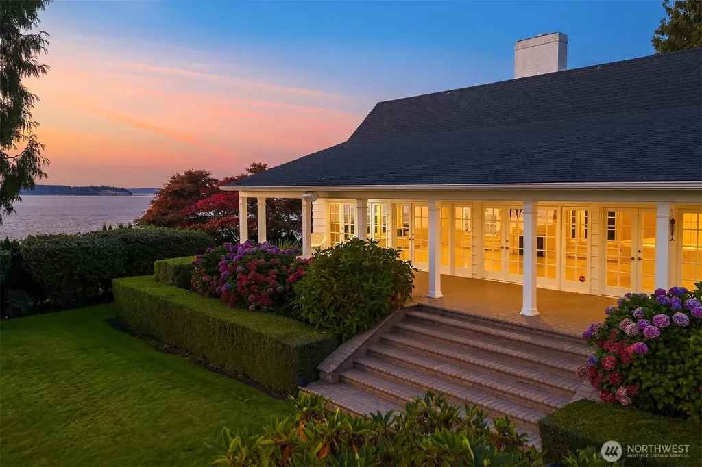 3727 Shore Avenue Everett WA 98203