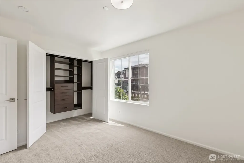 861 5th Place NE Issaquah WA 98029