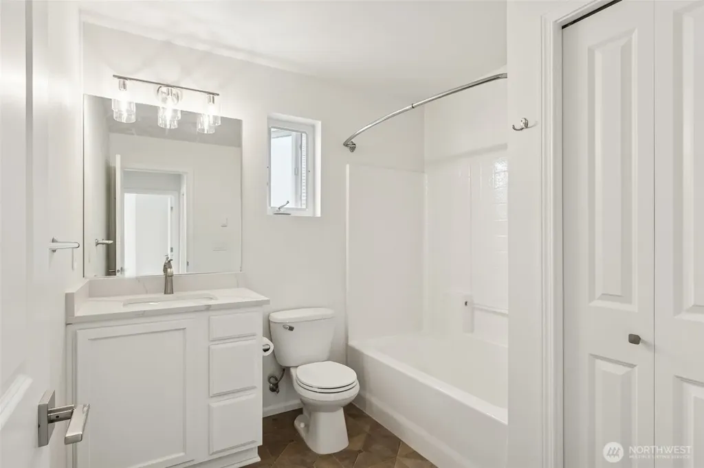 861 5th Place NE Issaquah WA 98029