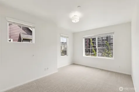 861 5th Place NE Issaquah WA 98029