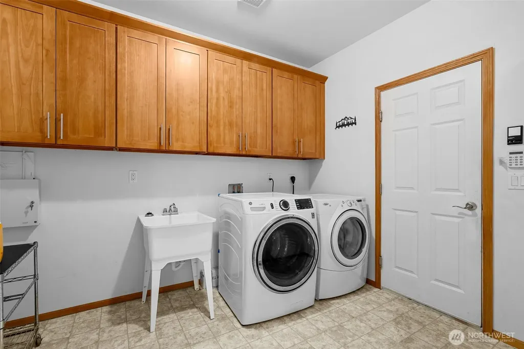 2311 202nd Avenue SW Lakebay WA 98349