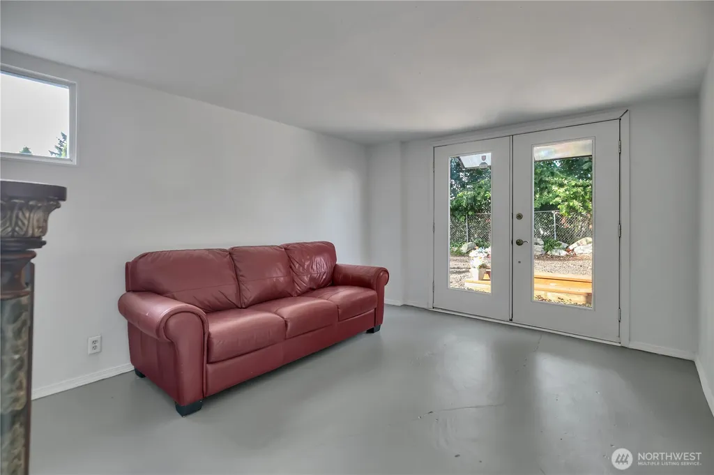 7656 Pacific Avenue Tacoma WA 98408
