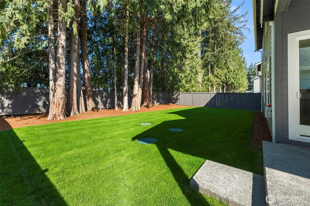 15306 106th Avenue E Puyallup WA 98374