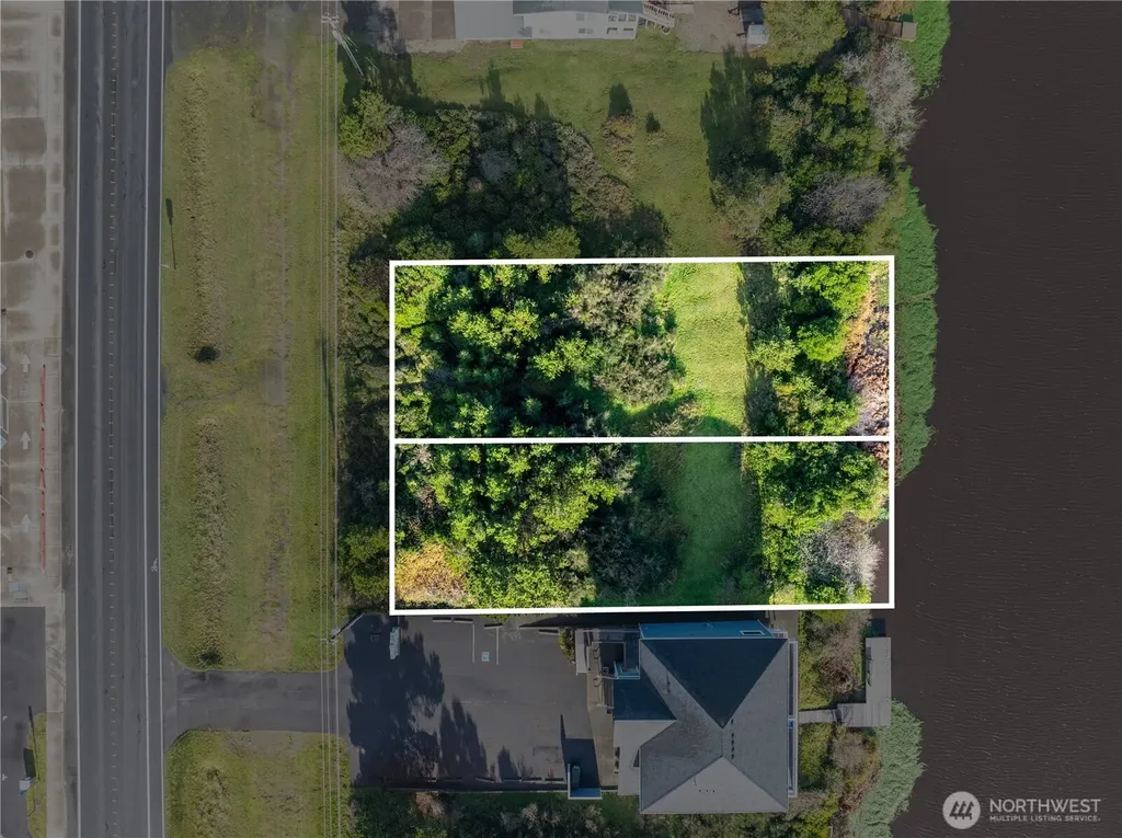 564 & 568 Point Brown Avenue NE Ocean Shores WA 98569