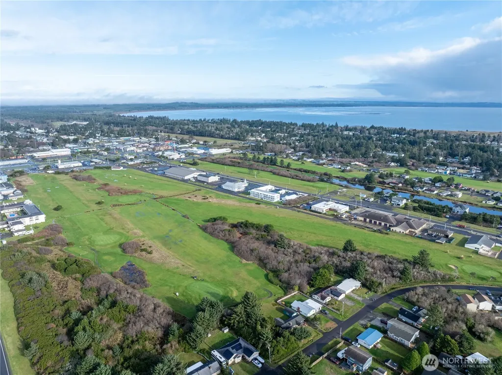 564 & 568 Point Brown Avenue NE Ocean Shores WA 98569