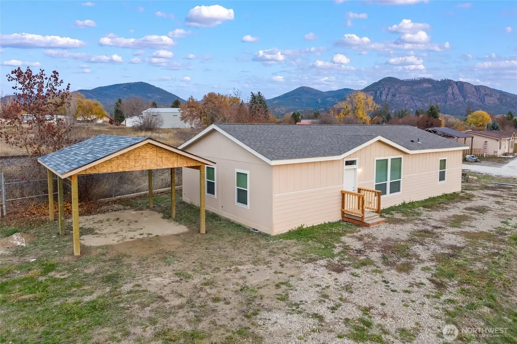 906 Valley Avenue Chewelah WA 99109
