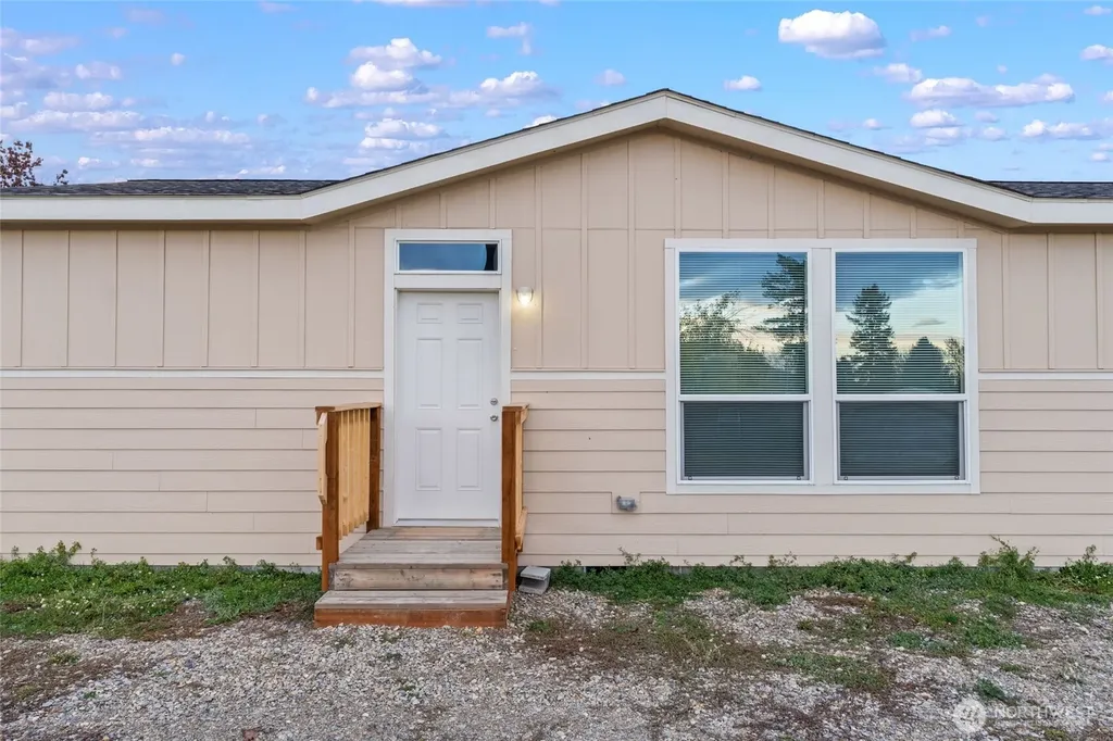 906 Valley Avenue Chewelah WA 99109