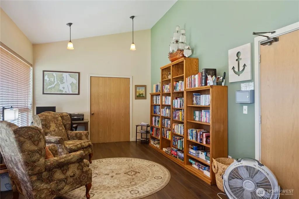 7083 NE Taurus Lane Bremerton WA 98311