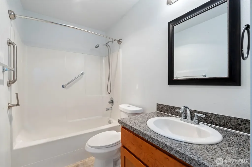 404 Herren Avenue Winlock WA 98596