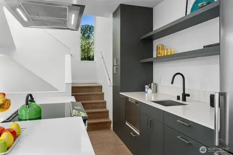 3642 Interlake Avenue N Seattle WA 98103