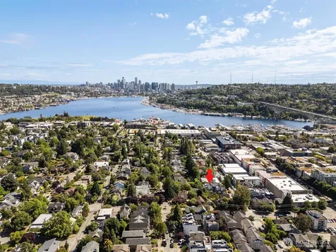 3642 Interlake Avenue N Seattle WA 98103