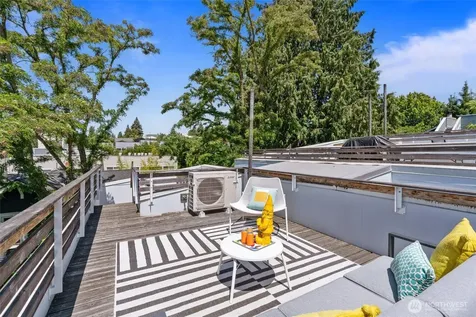 3642 Interlake Avenue N Seattle WA 98103