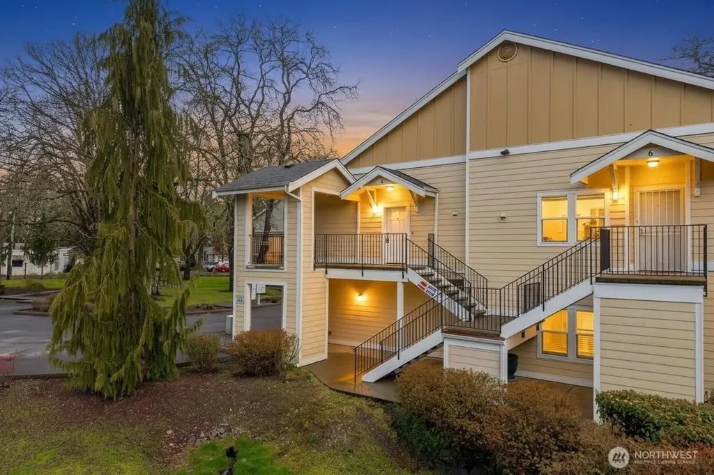 8113 Custer Rd. SW Lakewood WA 98499