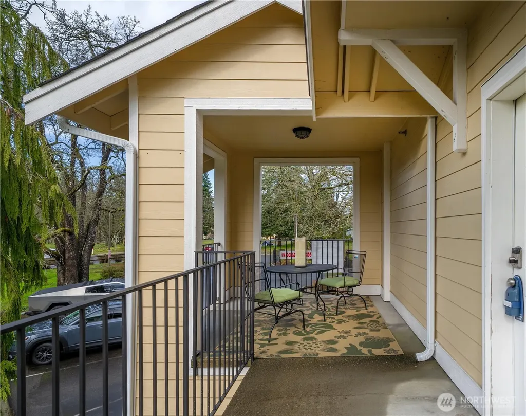8113 Custer Rd. SW Lakewood WA 98499