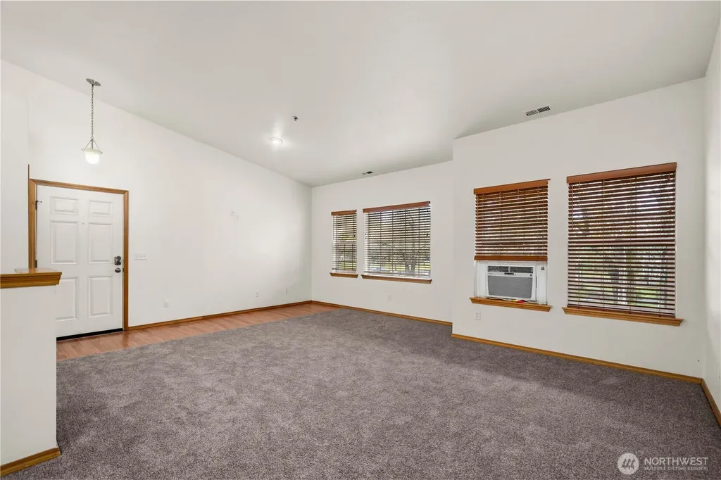8113 Custer Rd. SW Lakewood WA 98499