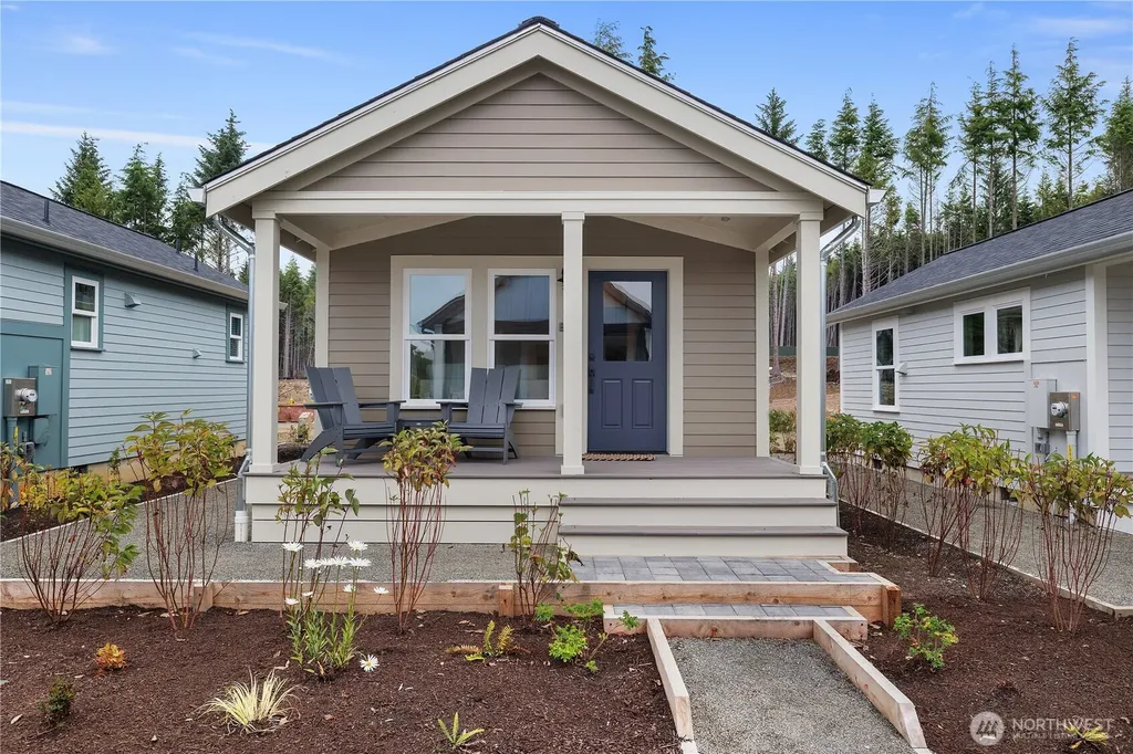 22 Bungalow Loop Pacific Beach WA 98571
