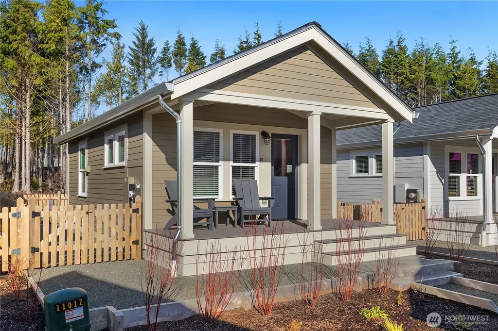 22 Bungalow Loop Pacific Beach WA 98571