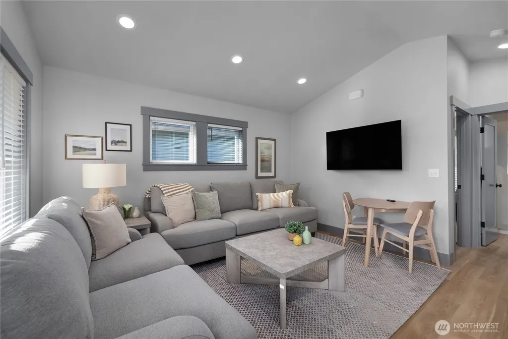 22 Bungalow Loop Pacific Beach WA 98571